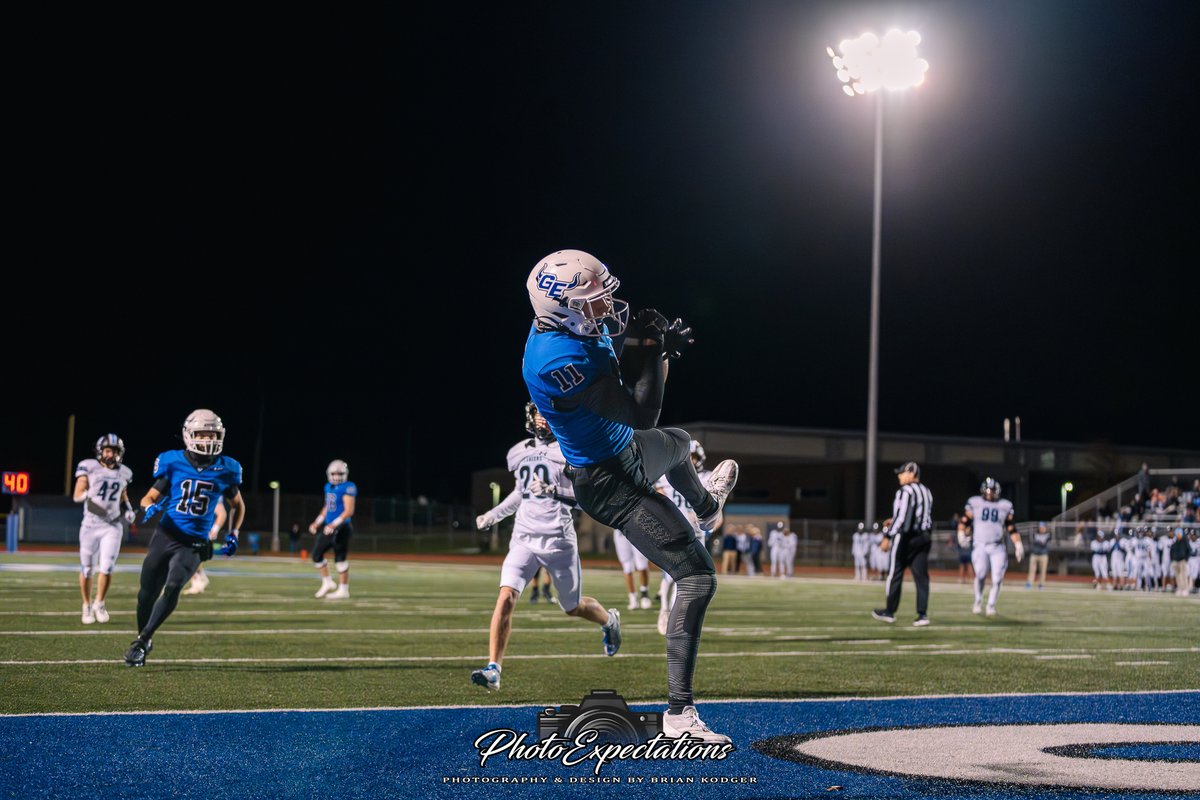 PhotoExpectatio's tweet image. What a catch!!

@GEHSBlazers @GEHSAthletics