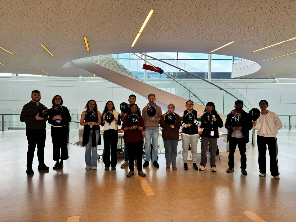 GOLDLab_UCD's tweet image. 👏Massive congratulations to our first Dublin PhD graduate, Dr. Sunandini Ramnarayanan!👩🎓
The team is so proud of your massive achievements over the past years, the sky is the limit!🌤️