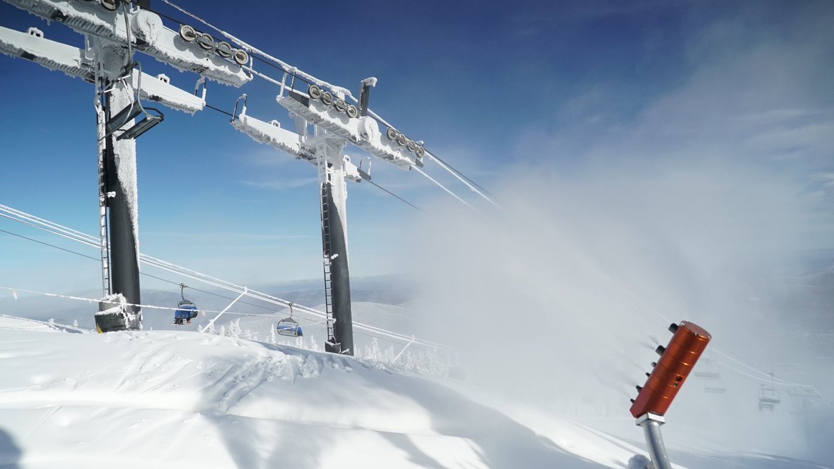 Curious about when your favorite mountain will open? We’ve gathered projected opening dates so you can be the first to know when the lifts start running! skivermont.com/opening-dates