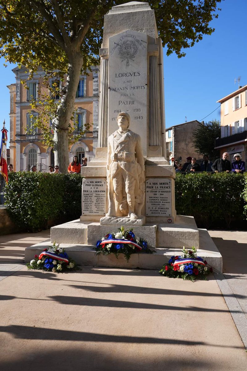 106 ans après l'Armistice, #Lorgues rend hommage à ses héros. ️ Ensemble, cultivons la paix et la mémoire. #11Novembre #Paix