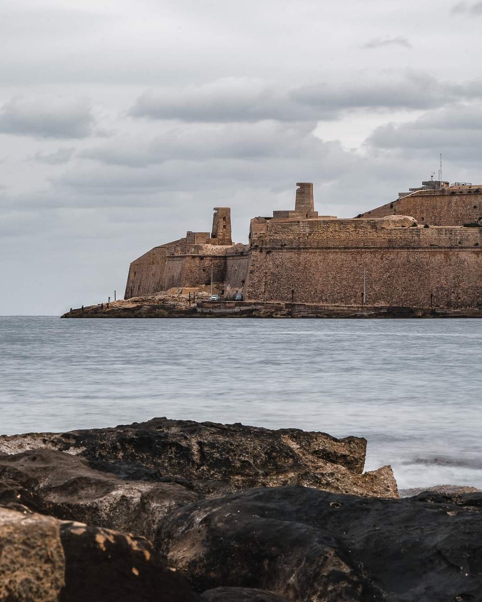 Discover Malta's Majestic Fortifications!