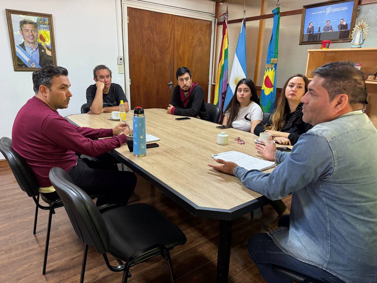 Nos reunimos con la Mesa Provincial del Movimiento Octubres y su Sec Gral Gaston Harispe.
Seguimos trabajando para construir una alternativa al modelo de la crueldad ✌️