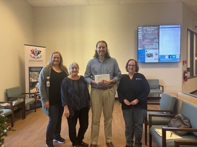 CommunityEdIU13's tweet photo. The @IntlPaperCo made a donation to the Family Literacy  program recently. The program will now be able to afford new books for its participants. We are forever grateful for continuing donations to our programs. https://t.co/RMFBuS9S0k