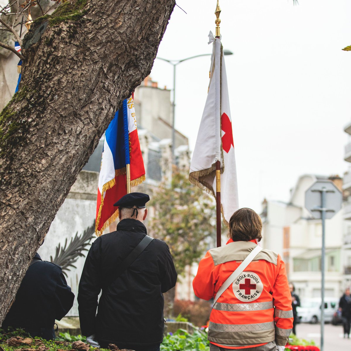 tomgarnier_'s tweet photo. Hier était un jour férié, mais surtout un jour de commémoration.

En ce 11 novembre, nous avons honoré la mémoire de celles et ceux qui ont donné leur vie pour la paix. Il y a 106 ans, l'armistice de 1918 mettait fin à la Première Guerre mondiale, un conflit dévastateur qui a profondément marqué notre histoire. Rendons hommage aux sacrifices et rappelons l'importance de préserver la paix pour les générations futures.

@croixrougereims @xavieralbertini @ArnaudRobinet @VilledeReims @Prefet51