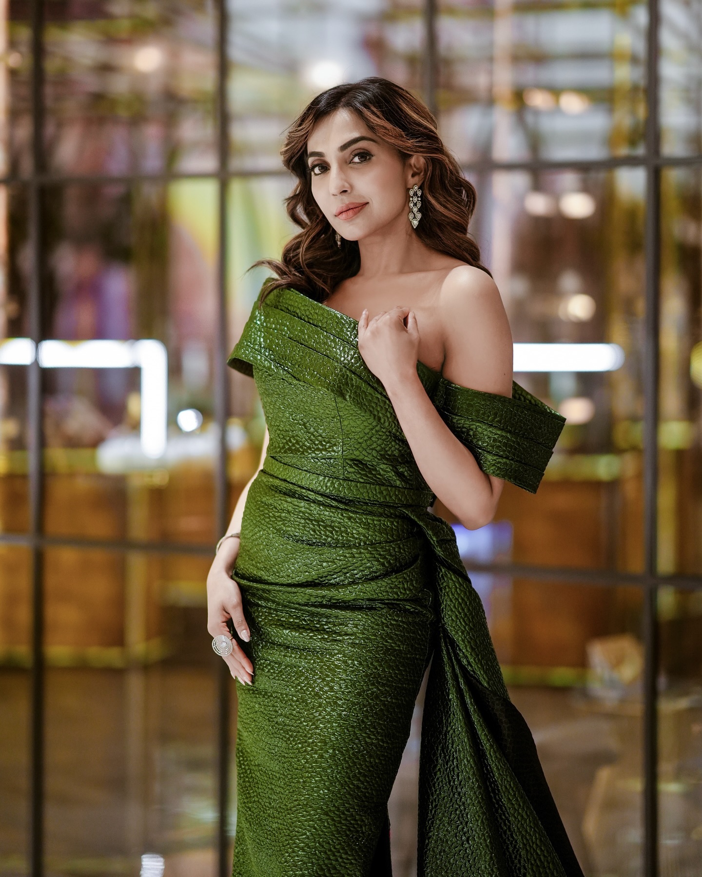 GcMl7cOXkAAL0zq?format=jpg&name=large