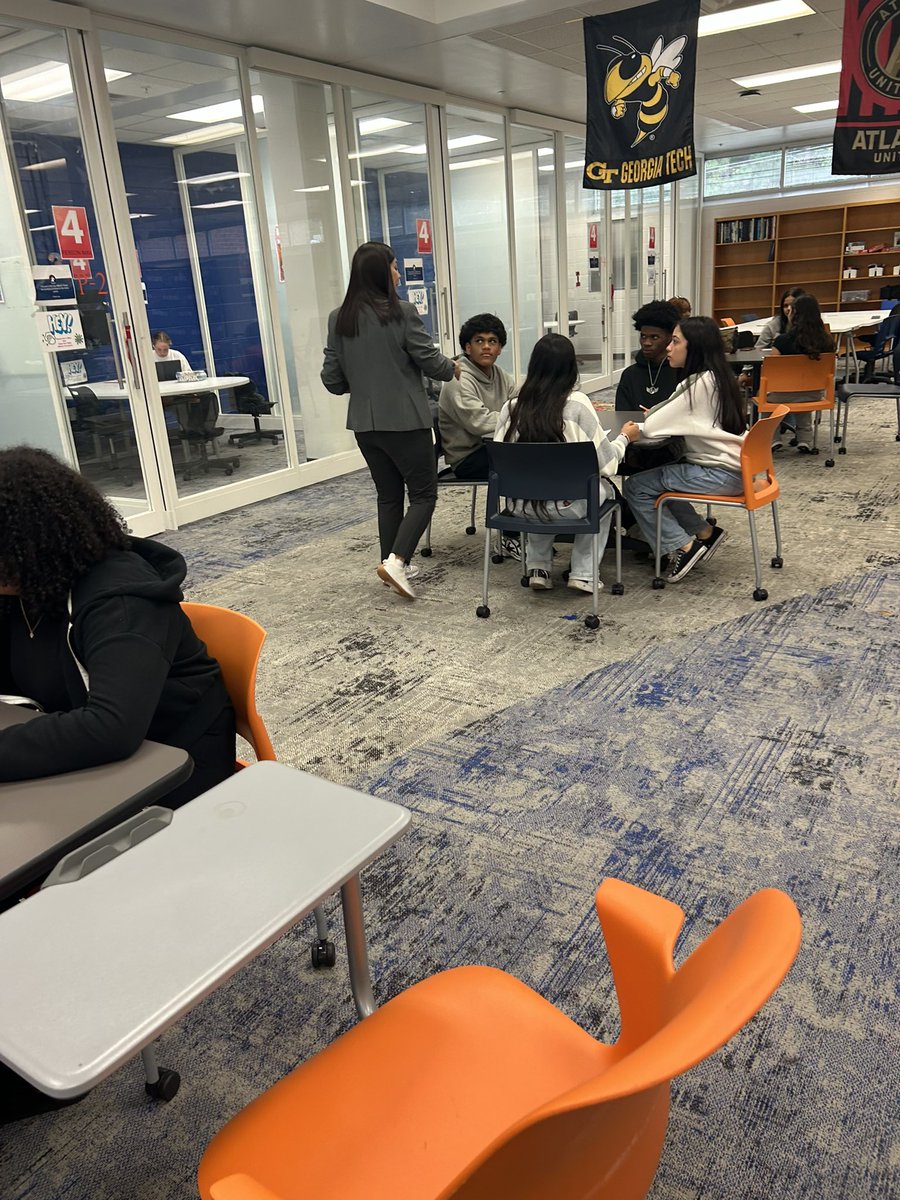 Authentic practice at its best when you combine ESOL communication skills and Spanish 2H students! One of my favorite activities ever. Can’t wait for the December date! <a href="/FCS_NSHS_Princ/">Scott Hanson</a> <a href="/NorthSpringsHS/">North Springs High School Official Account</a> <a href="/MsAllieNS_ESOL/">Ms. Allie</a> <a href="/FultonCoSchools/">FultonCountySchools</a>