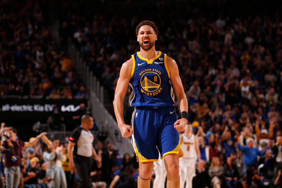Demain matin, Klay Thompson retrouve les Warriors avec les Mavs au Chase Center 🔵🟡

Voici les 10 meilleures performances de Klay sous le maillot de Golden State 🎯

THREAD🧶
