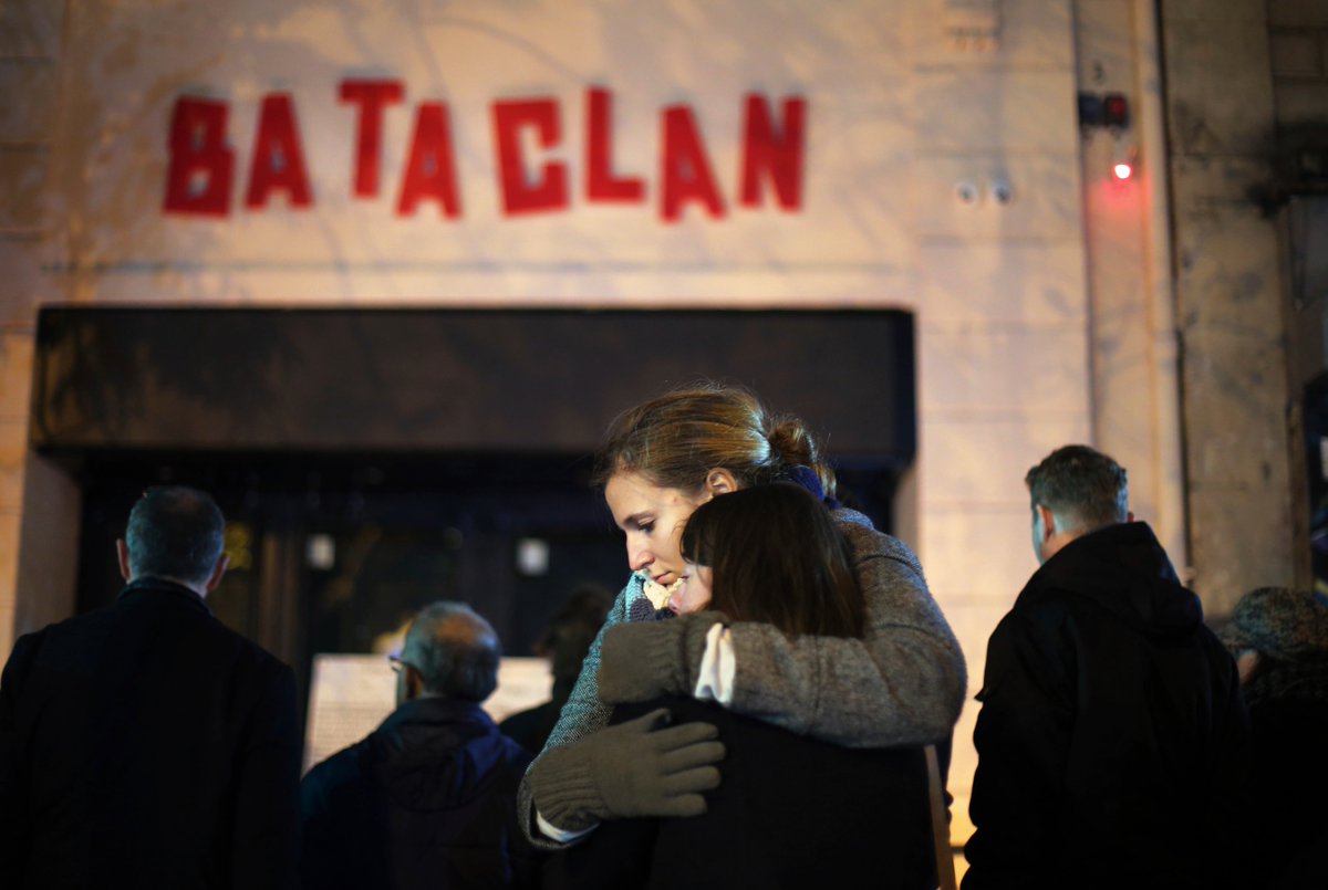Montecitorio's tweet photo. #13novembre 2015 - un commando terroristico dello Stato Islamico attacca Parigi. Colpiti #Bataclan, Stade de France, bar e ristoranti: 131 morti e 350 feriti
Tra le vittime, Valeria #Solesin, ricordata dal Ministro degli Esteri Gentiloni nell'informativa in Aula. https://t.co/jaaQiasWny