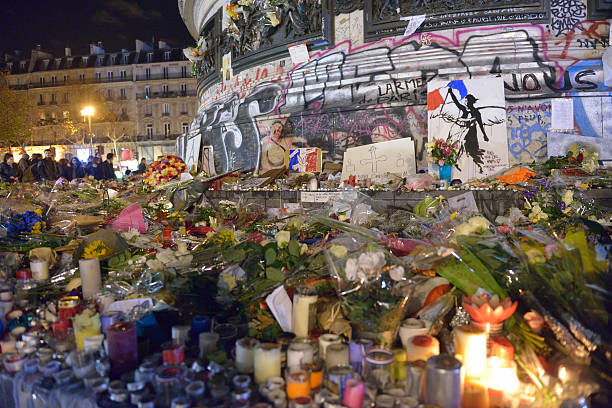 N’oublions jamais. Rendons hommage aux victimes des attentats du 13/11/2015. 130 personnes ont perdu la vie ce soir-là, 413 ont été hospitalisées sans compter les rescapés traumatisés. La Fenvac sera présente à l’hommage auprès des associations de victimes.
#attentats #13novembre