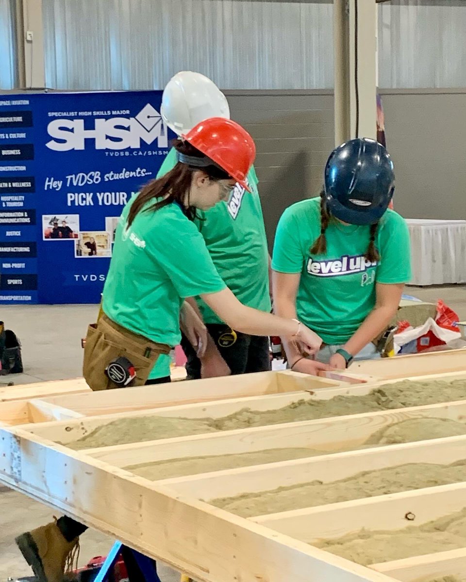 SHSM_TVDSB's tweet image. At LevelUp! London.  Laurier SHSM building a micro-home, thanks to LDCA.  

Come visit today, this evening and tomorrow, for everything skilled trades, at the Western Fair-Agriplex!  Free admission.