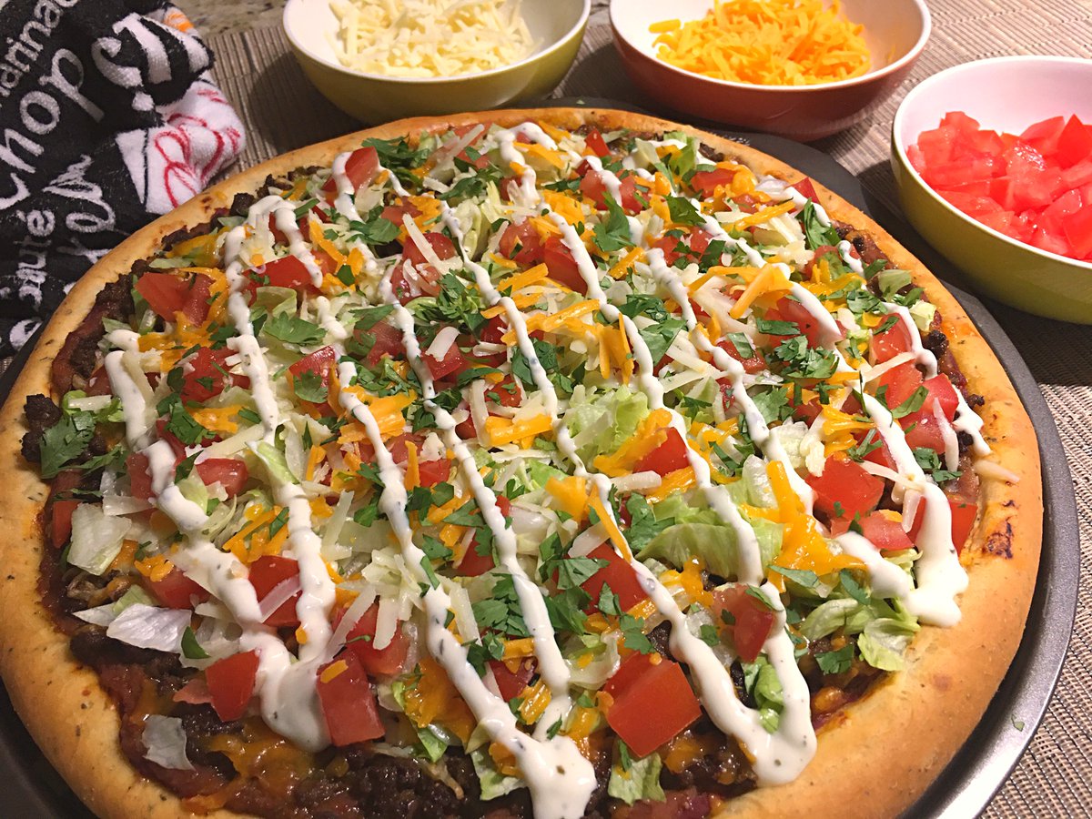 clubfoody1's tweet photo. Today is National #PizzaWithEverythingDay 🍕
Sombrero Pizza... loaded with deliciousness! 🤤
(check out my next posts👆for more pizza recipes😋)
#YouTube 📽️: https://t.co/N4B9CQwQYA
#RECIPE ➡️: https://t.co/S54vjysYo9
@EventGuideToday @DiningGuide2Day https://t.co/oWkbYBb1dG