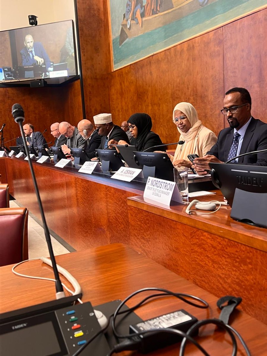 Grateful to <a href="/hsfsomalia/">Hormuud Salaam Foundation</a> &amp; CEO Mr. <a href="/AbdullahiNOsman/">Abdullahi Osman</a> for pledging land to resettle 10k families for Somali IDPs at today’s High-Level Forum on Somalia’s National Solutions Pathways <a href="/UNGeneva/">United Nations Geneva</a>. 
Encouraging others in the private sector to follow suit for lasting IDP solutions.