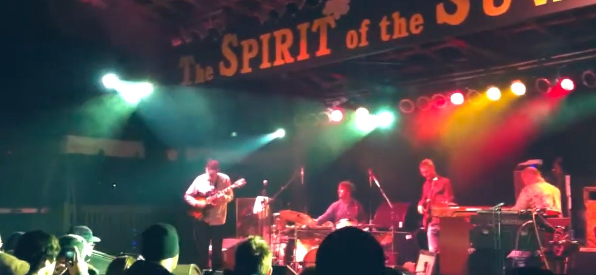 moush_tastic's tweet image. #otd #np #msmw 2011-11-12 
Medeski Scofield Martin &amp;amp; Wood at Bear Creek Festival Live Oak FL
 youtu.be/-E0lI6ConcY?si… 
h/t to channel @timmyadger