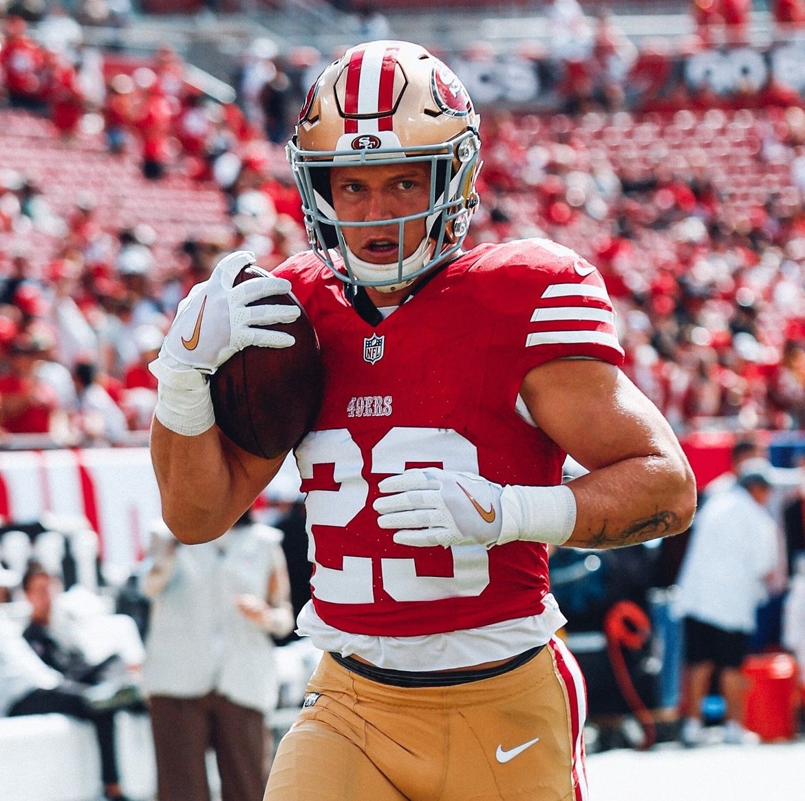 🚨 <a href="/_1justinn/">justin ❗️</a> &amp; <a href="/NUReljones/">Darriel Jones</a>
 are answering your Fantasy Football questions for Week 11!

- Start/Sit 🤷‍♂️
- Trade Advice 🔄
- Waiver Pickups 📈
- Other Questions Regarding Your Teams 🤔

Submit your questions in the comments below! 👇