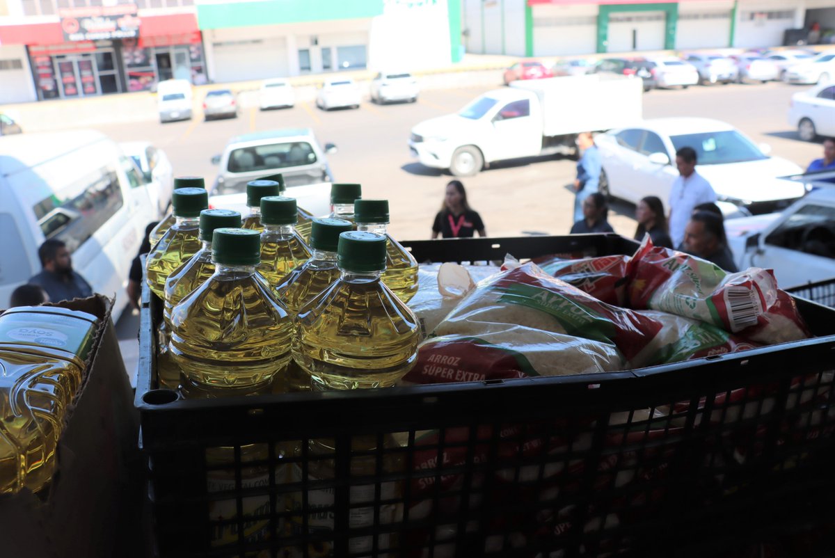 Como cada año, el equipo del SESESP se suma al #Hambretón del <a href="/BAMXCULIACAN/">BAMX CULIACÁN</a> 🙌💪

Con el apoyo de las y los trabajadores se logró la aportación de 600 kg de alimentos que beneficiarán a familias culichis que más lo necesitan. 🍎🫘🥫

#Hambreton2024 #BancoDeAlimentosDeCuliacán