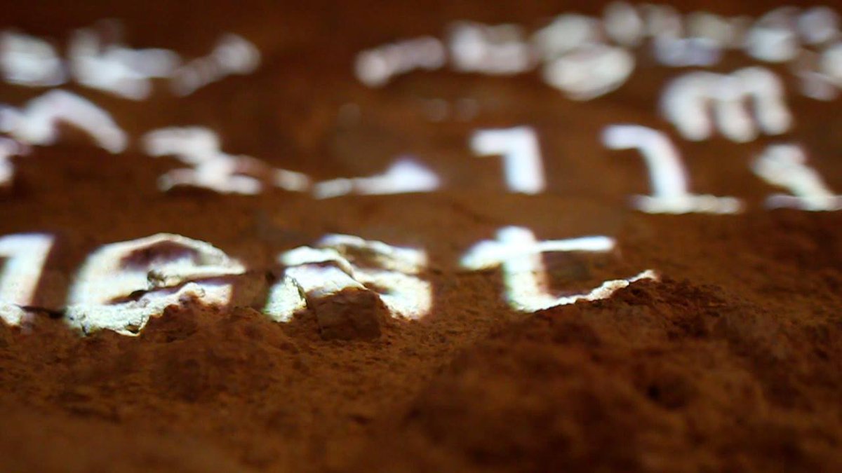 Ja és aquí el Graffitext, el projecte guanyador d'una beca #soscultura de la <a href="/FundacioCarulla/">Fundació Carulla</a>, on 10 joves improvisen l'escriptura amb música en viu. 
Dissabte a les 20h,  a la Plaça Sant Domènec de Manresa!
<a href="/manresacultura/">ManresaCultura</a> <a href="/Ibbycat_Consell/">Ibbycat | Consell Català de LIJ</a>