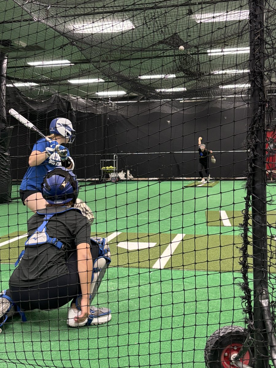 Live ABs yesterday to start the week off right! 

Trojans working hard every day. 

#bethefirst