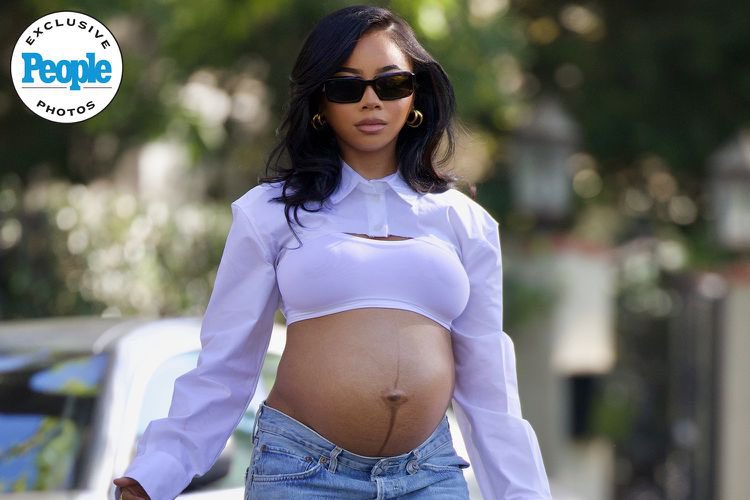 PopBase's tweet photo. Skai Jackson officially confirms pregnancy to PEOPLE:

“I’m thrilled to begin this new chapter in my life — embracing motherhood and diving into new acting projects. My heart is so full!” https://t.co/CAqEHkZVfW