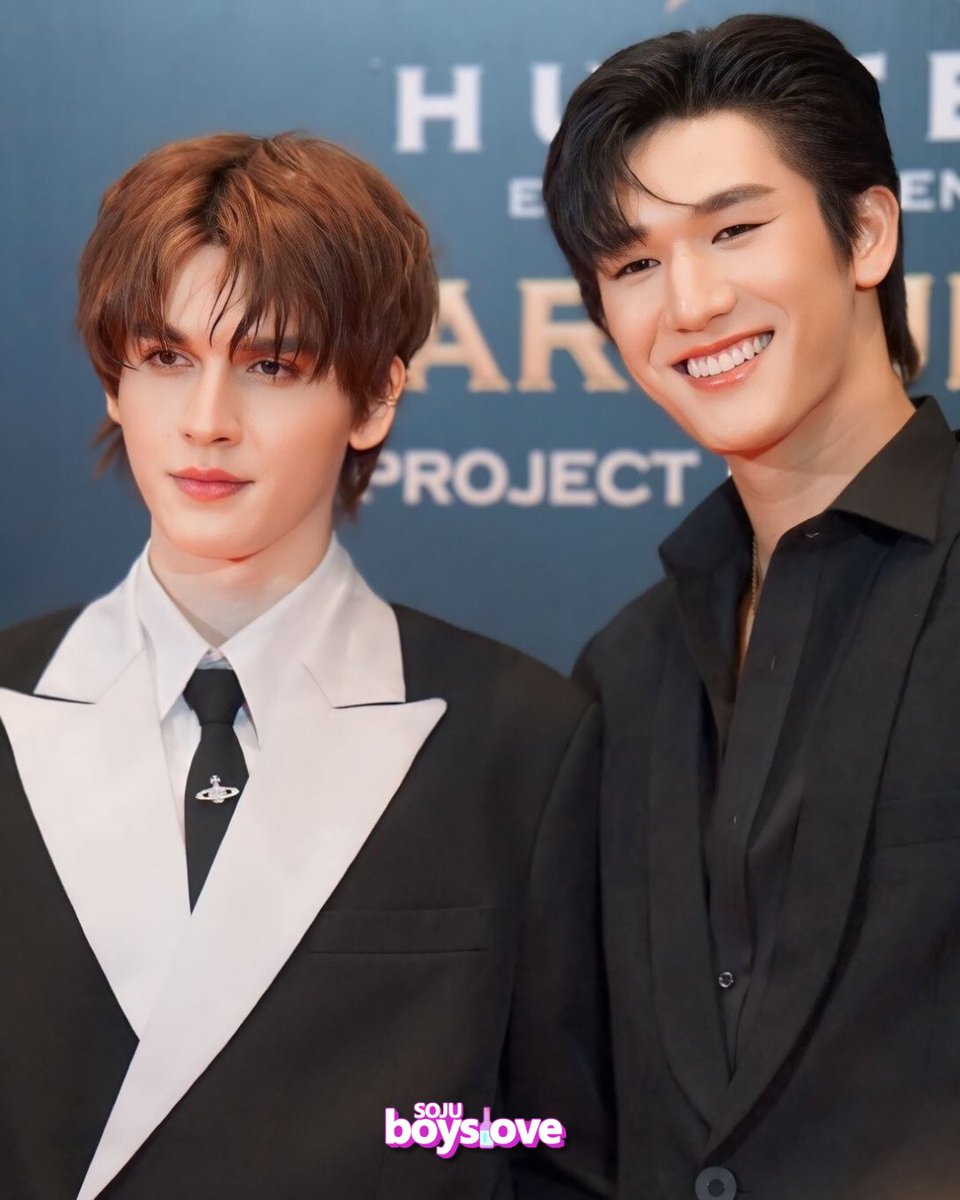 sojuboyslove's tweet image. 🤩NOVIDADE! No evento da produtora #StarHunter foi anunciado que teremos #MosBank em 2025! 
Os atores farão a adaptação do BL #BeMySoulMate. 

A série conta a história de um jovem universitário que divide o quarto com um amigo atlético e começa a perceber que a amizade entre eles