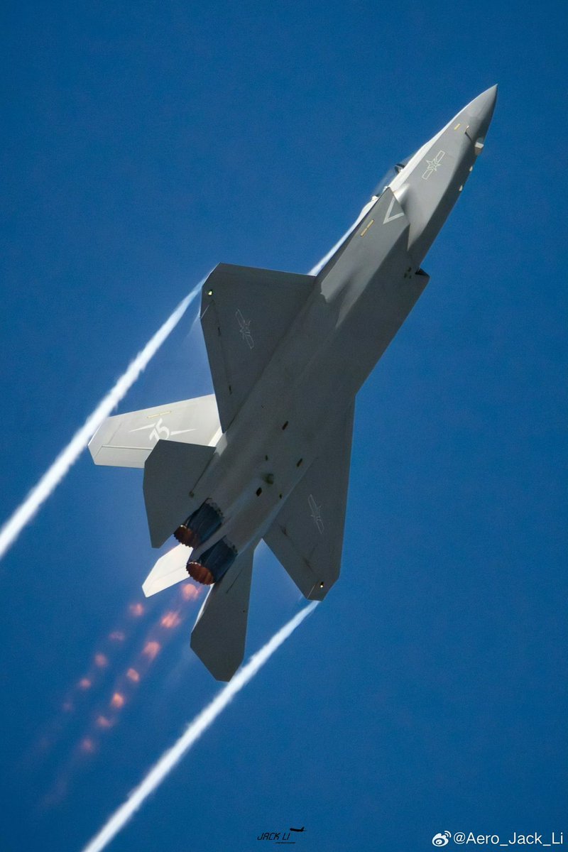 Rimland_Intel's tweet photo. Absolute beauty
#J35A #Gyrfalcon #ZhuhaiAirShow2024 https://t.co/RjgMVS6Baf