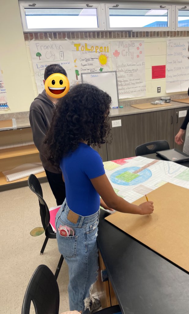 hhunt_ide's tweet image. If you walk into a classroom where students are all engaged in different activities, some in pairs, some in groups, some with the teacher, some working individually, some on computers, and so forth…odds are, you’re in a #LATIC @IDECorp