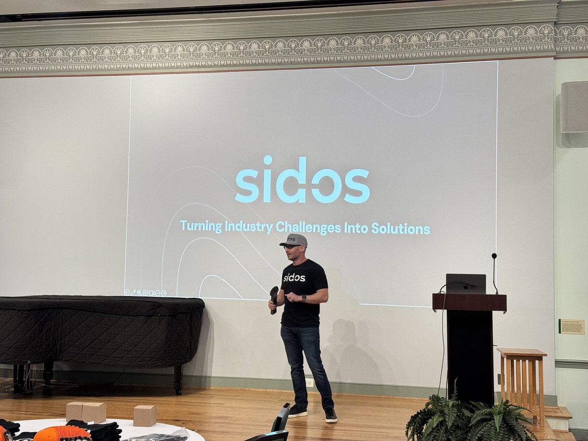 malief46's tweet photo. Konstantin Khitrik from @sidossystems kicking off his presentation.
#wifidesign
#sidos
#wifitools https://t.co/jMayNDNX0h