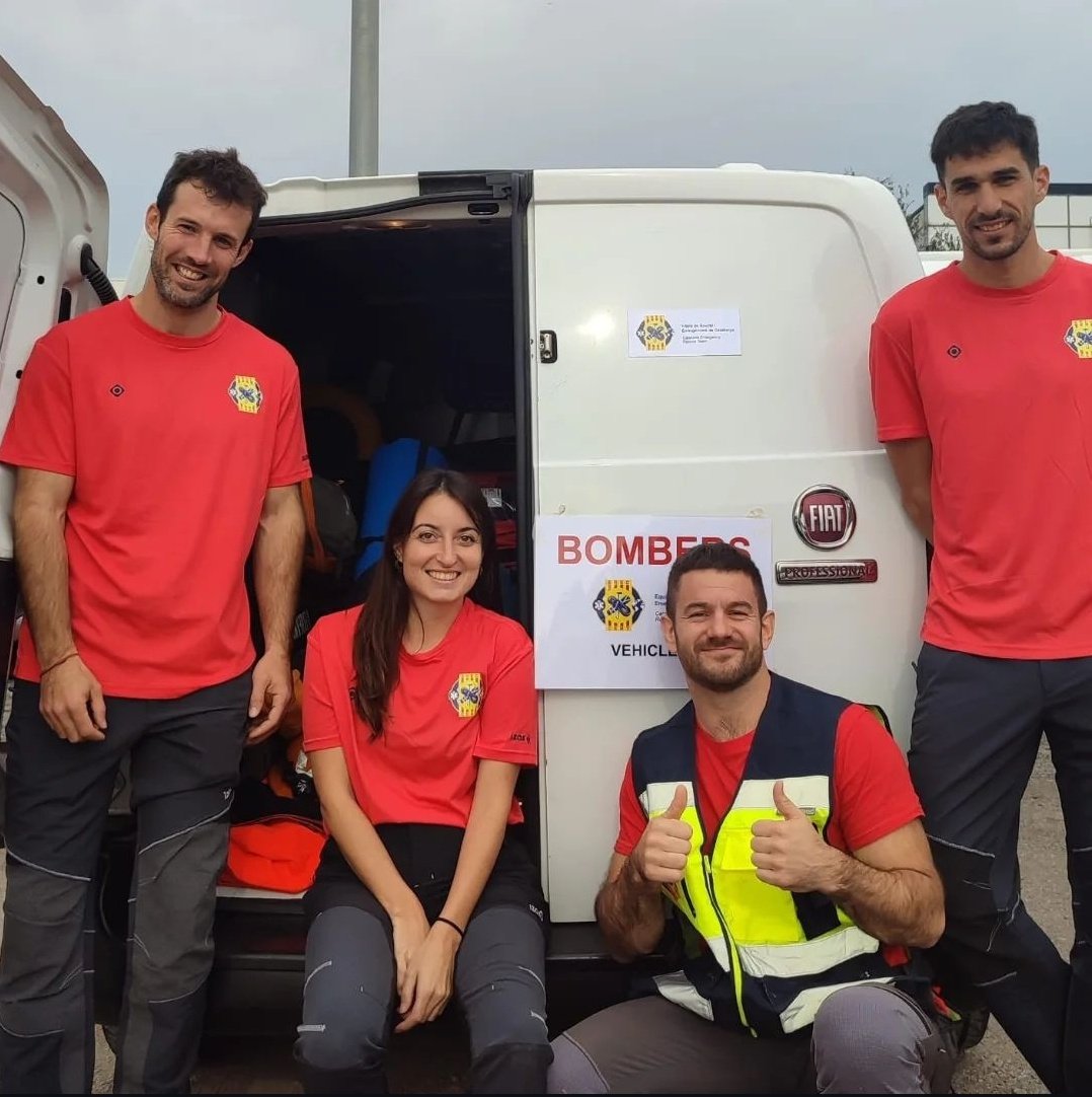 Un nou equip de l'EREC  ja de camí cap a Alzira a fer tasques de neteja i ajuda a la població afectada. Gràcies a les vostres donacions i novament a Fundacion Iturri, Macpherson Servicios Subacuáticos, Cuétara i l'<a href="/hospitalclinic/">Hospital Clínic</a>.