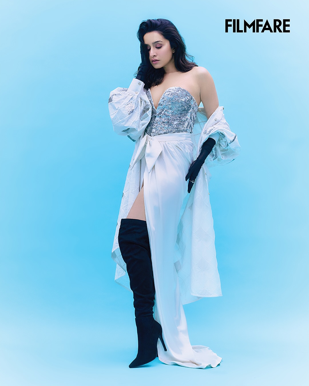 GcMsX2AWwAAxF7g?format=jpg&name=large