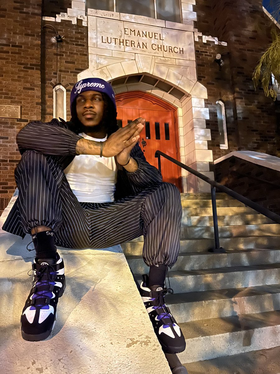 lilplayashxt1's tweet photo. Never put strangers in my business, all da 🦅 trust my vision #FreeDomo https://t.co/tE6YzSwamP