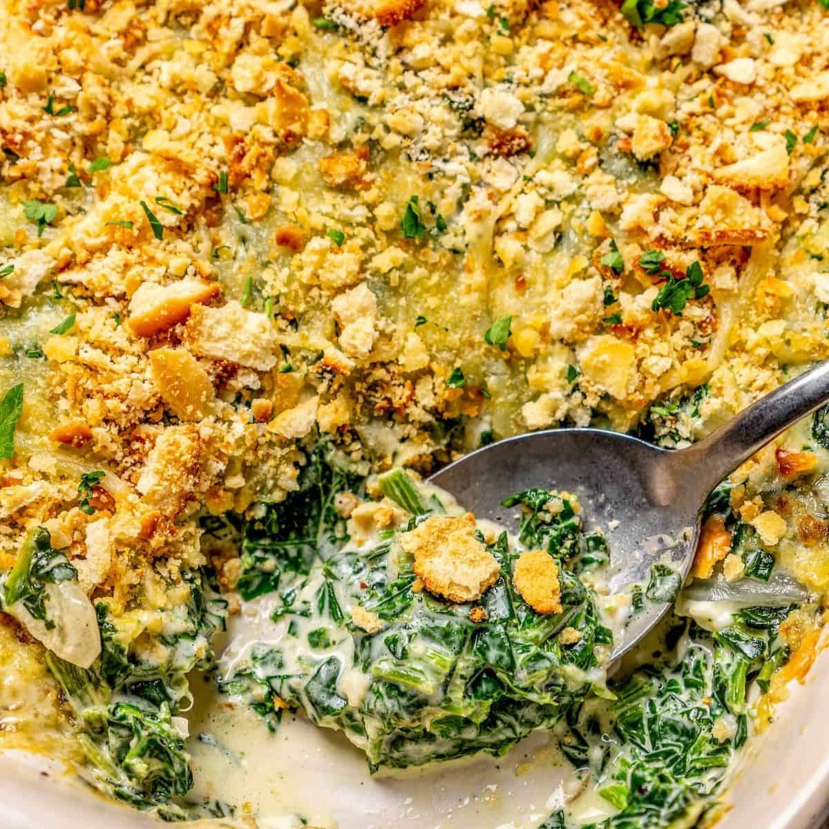 FamilyFoodTable's tweet image. {ICYMI} Creamed Spinach Casserole is full of tender spinach, a mix of creamy cheeses and topped with cheddar and a buttery cracker topping. It’s great for a delicious side dish at the holidays or when friends come over. familyfoodonthetable.com/creamed-spinac… #spinach #sides #holidayfood