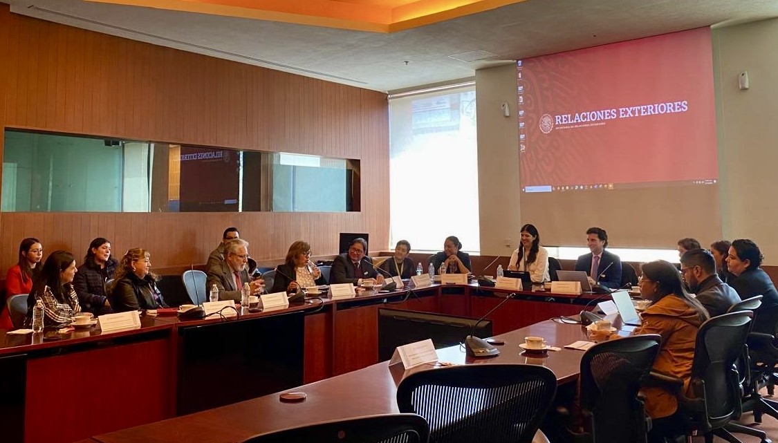 HCCH_TheHague's tweet photo. 🇲🇽 Del 21 al 25 octubre, el Representante de la Oficina Regional para América Latina y el Caribe de la #HCCH viajó a #México para participar en reuniones interinstitucionales y en el XLVII Seminario Nacional de Derecho Internacional Privado y Comparado de @AMEDIPMX.

@GobiernoMX https://t.co/QkehB0rA8B