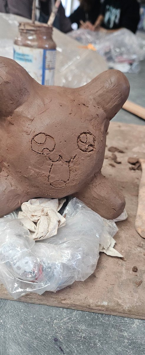 Pielarye's tweet photo. @studio_tanuki_ Look, its Potterchi XD (Potchi as pottery, its still a W.I.P, I'm making the mouth as coin slot because it's supposed to be a Potchi Bank lol)
--------
#Bunnymaloney #potchi #pottery #bunnymaloneyart #bunnymaloneyfanart https://t.co/6ZJOHG1ysI