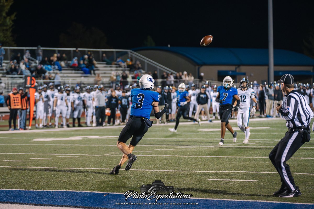PhotoExpectatio's tweet image. Another GEHS touchdown reception!!

@GEHSBlazers @GEHSAthletics
