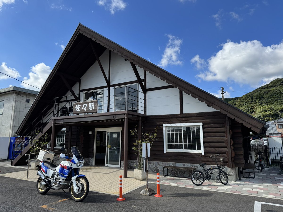 AfricaTwin92's tweet photo. #アフリカツイン #AfricaTwin #XRV750 #RD04
#北松浦郡 #佐々町 #MR #松浦鉄道
親父の用事で佐々に行くついでにバイク走らす。 https://t.co/hWFpbzRugt