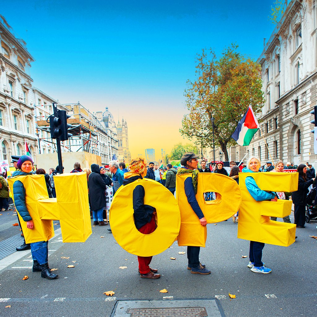 Hope is a beautiful thing. Hope in the Divine is to look upwards at the vastness of His mercy and full confidence in His generosity. It motivates us to pray and makes our hearts attached, through love of Him, and behave well towards His creation.

#peace #hope