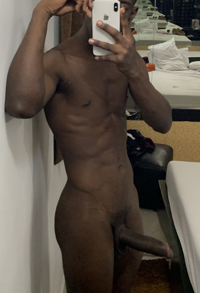 Menino Rei 400K🤴🏾🇧🇷🥳 onlyfans 8$ ♻️ tweet media