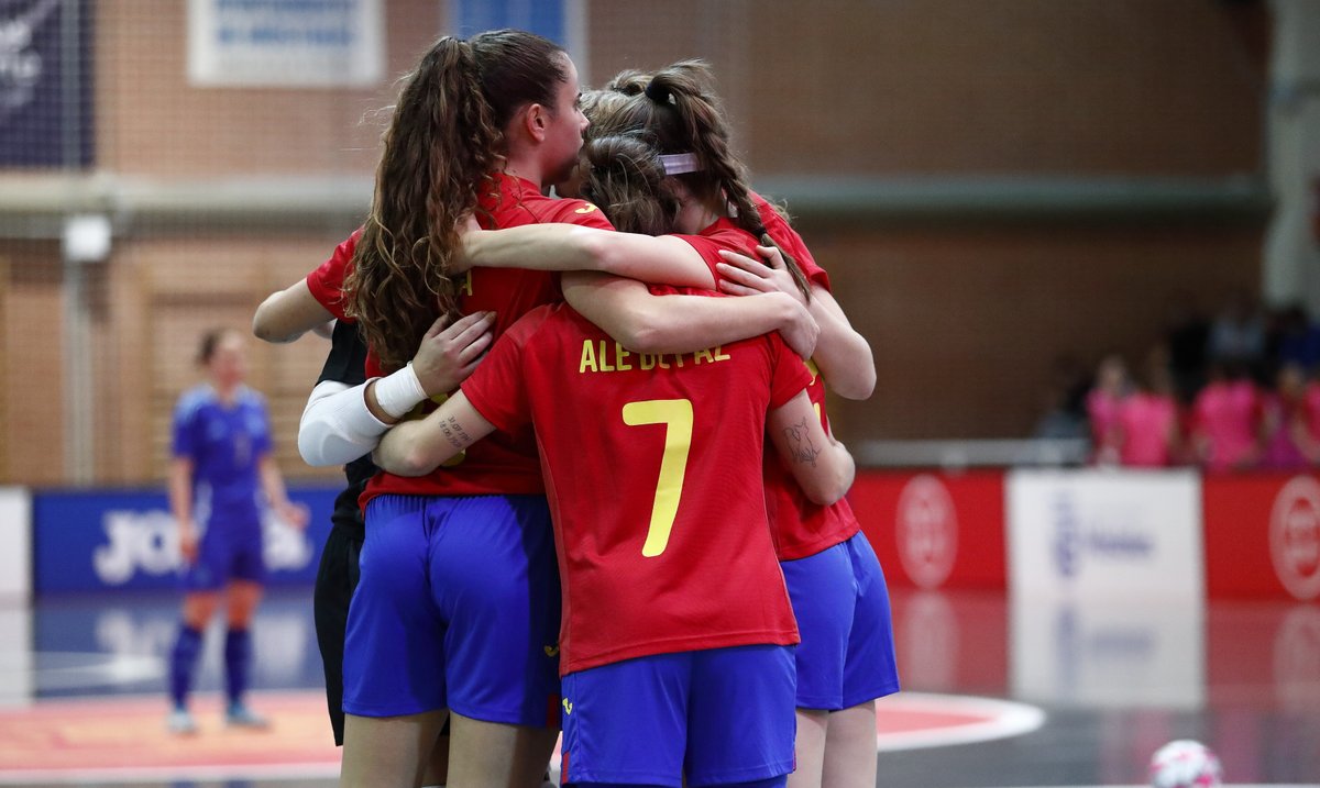 ✍️ 𝗖𝗥𝗢́𝗡𝗜𝗖𝗔

➡️ Remontada para llevarse el primer asalto ante Argentina

🔗 rfef.es/es/noticias/cr…

#FutsalEspaña