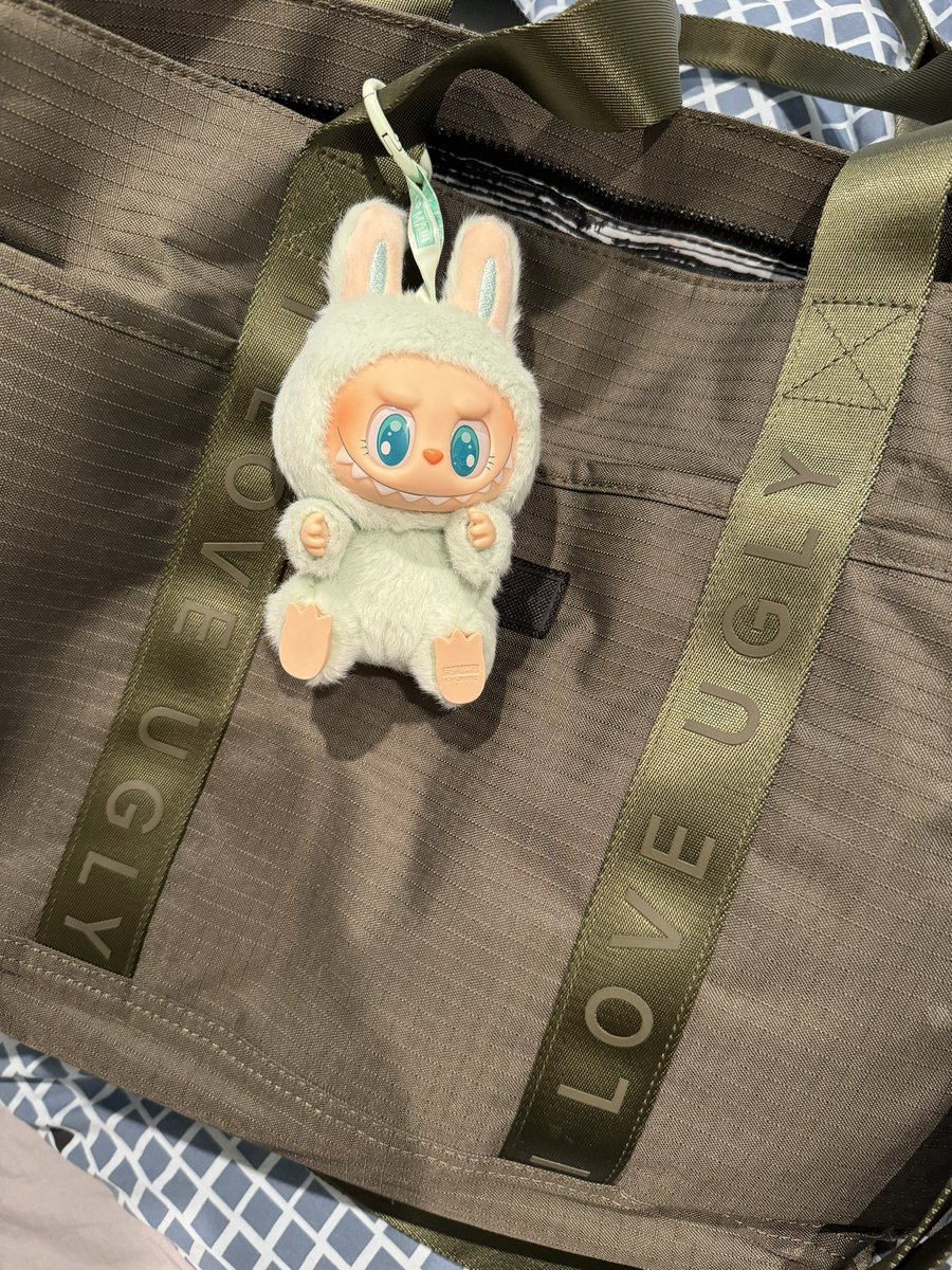 moonschoolnz's tweet photo. Yay! Out of 2 picks got one dup but got the skull version which I want. Lucky enough got one Have A Seat Labubu for my auntie bag LOL. https://t.co/C1XxxRzVpd