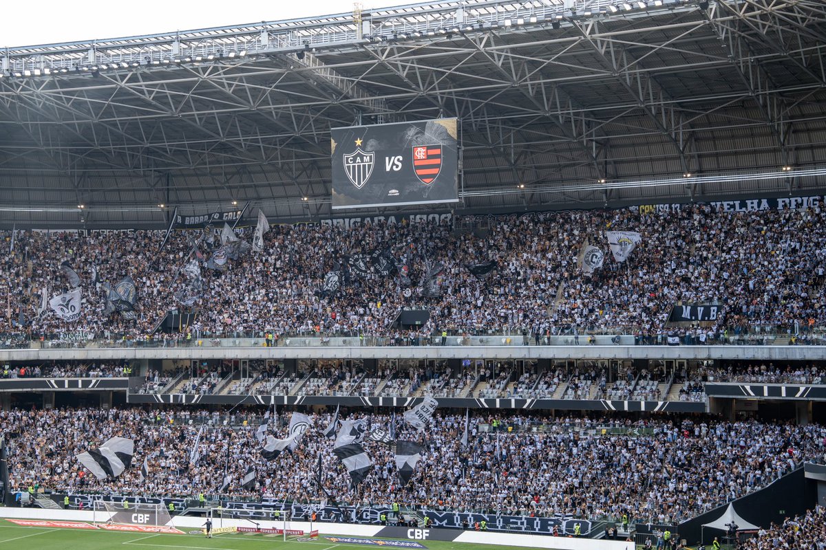 futebol_info's tweet photo. ⚠️ AGORA!

STJD interdita a Arena MRV por confusão na final da Copa do Brasil e determina que Atlético-MG jogue com portões fechados em outro estádio até o julgamento do caso.

O Galo não deve mais atuar em sua casa em 2024.

🗞 @UOLEsporte | @_rodrigomattos_
📸 Daniela Veiga/CAM