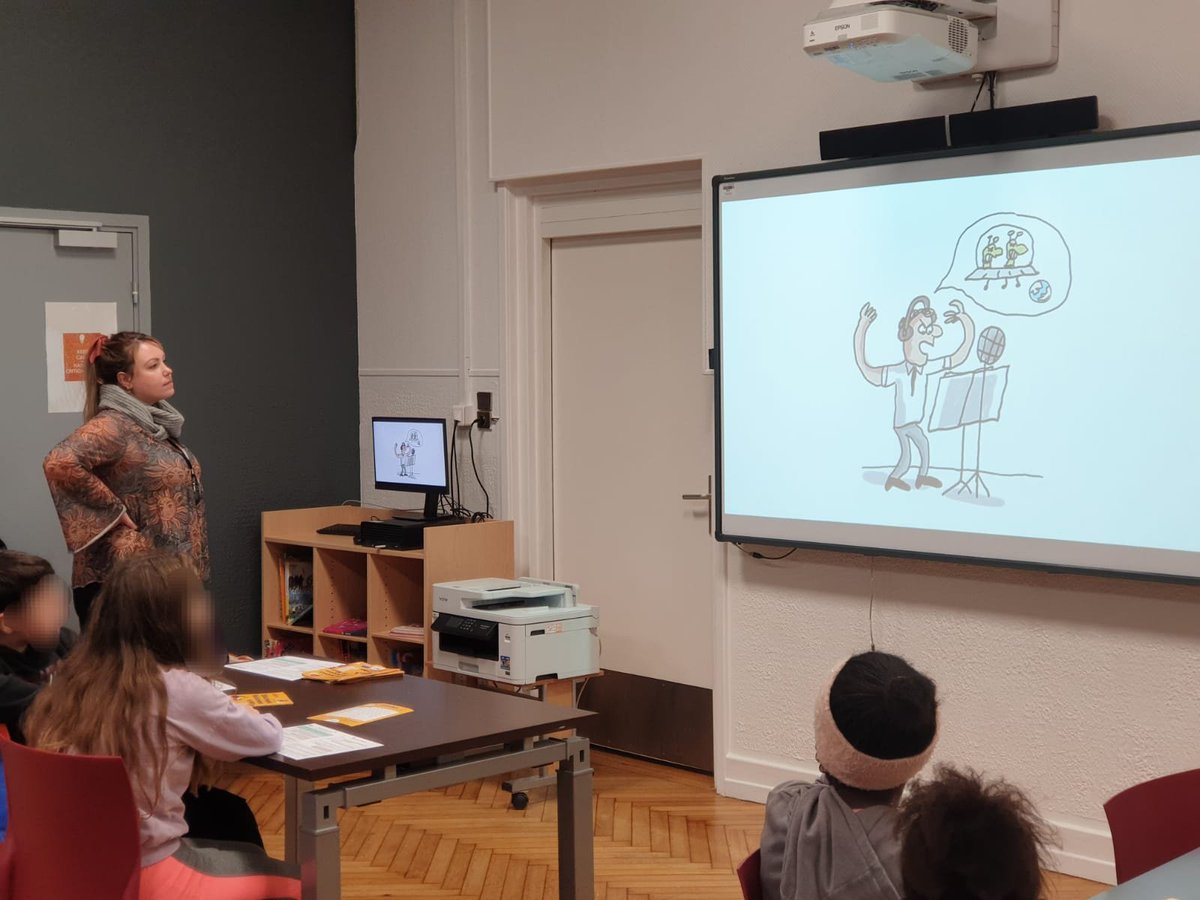 rabelaismetz's tweet photo. Atelier Fake News pour les 6e avec Morgane de la #mediathèque du Sablon à #Metz 🌐 Opinion, rumeur, anecdote ou information? Comment faire le tri dans le flow de contenus sur internet
#EMI #espritcritique @GregoryPremon https://t.co/lU12cyvkyH