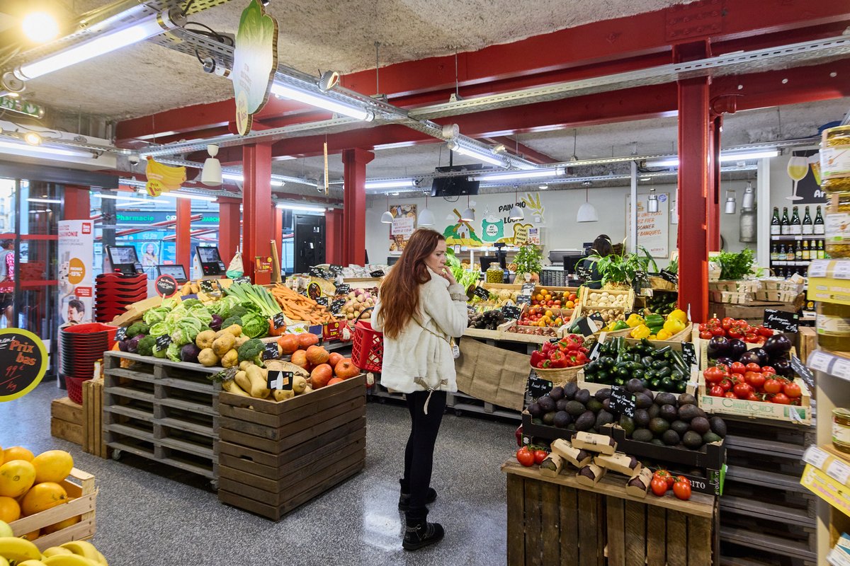 Groupe_Casino's tweet image. 🍎@_Naturalia réouvre son magasin historique du 15e arr. de Paris aux couleurs du concept #LaFerme ! 
Une ouverture qui réaffirme son positionnement comme référence du bon &amp;amp; du #sain

En savoir plus 👉 tinyurl.com/3jdxfdkr

#Naturalia #Proximité