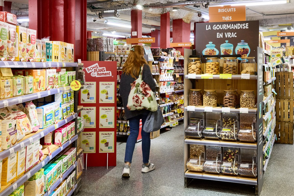 Groupe Casino (@groupe_casino) on Twitter photo 🍎@_Naturalia réouvre son magasin historique du 15e arr. de Paris aux couleurs du concept #LaFerme ! 
Une ouverture qui réaffirme son positionnement comme référence du bon & du #sain
En savoir plus 👉 tinyurl.com/3jdxfdkr
#Naturalia #Proximité 🍎@_Naturalia réouvre son magasin historique du 15e arr. de Paris aux couleurs du concept #LaFerme ! 
Une ouverture qui réaffirme son positionnement comme référence du bon & du #sain
En savoir plus 👉 tinyurl.com/3jdxfdkr
#Naturalia #Proximité