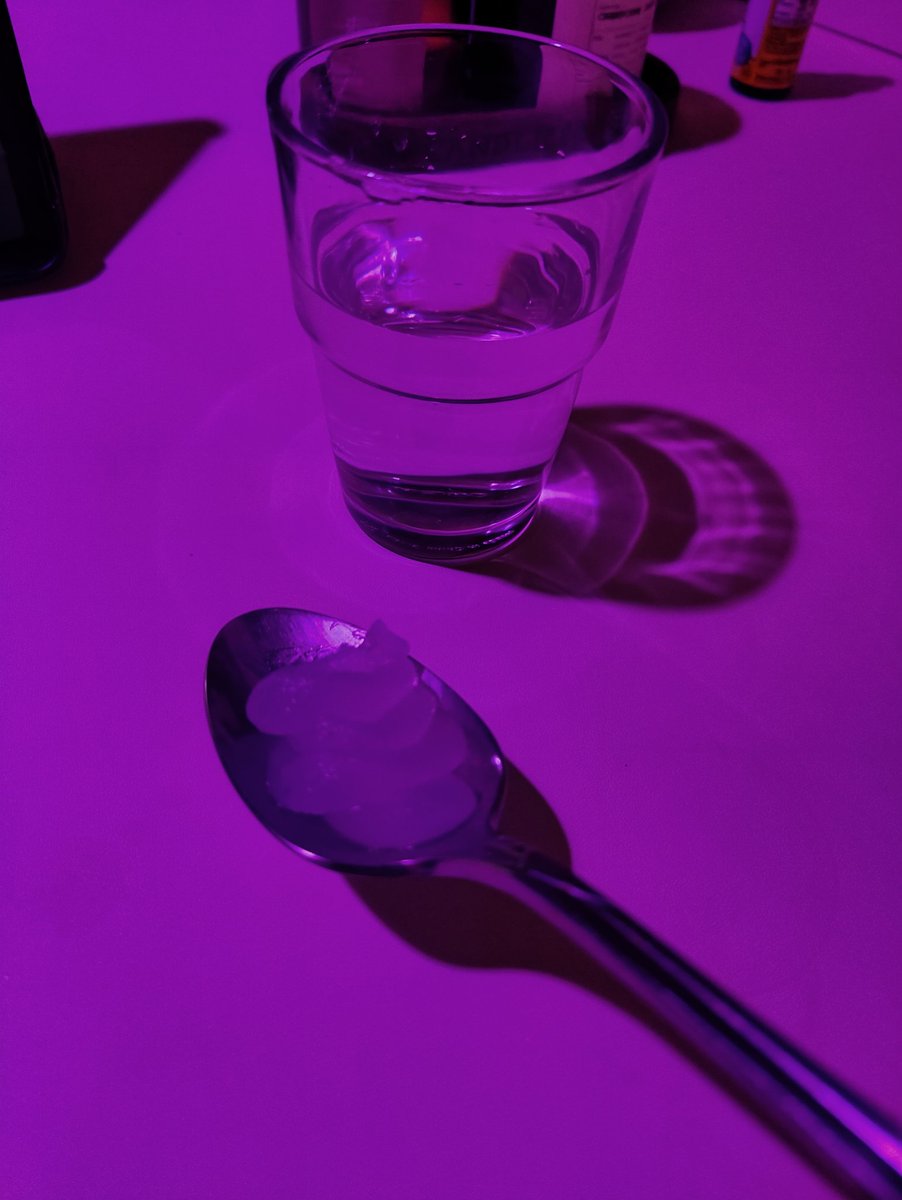 OlaPK's tweet photo. Шотик водички и энтеросгель на ложечке передают привет брюту и аперолю https://t.co/IHWJ7apZmC
