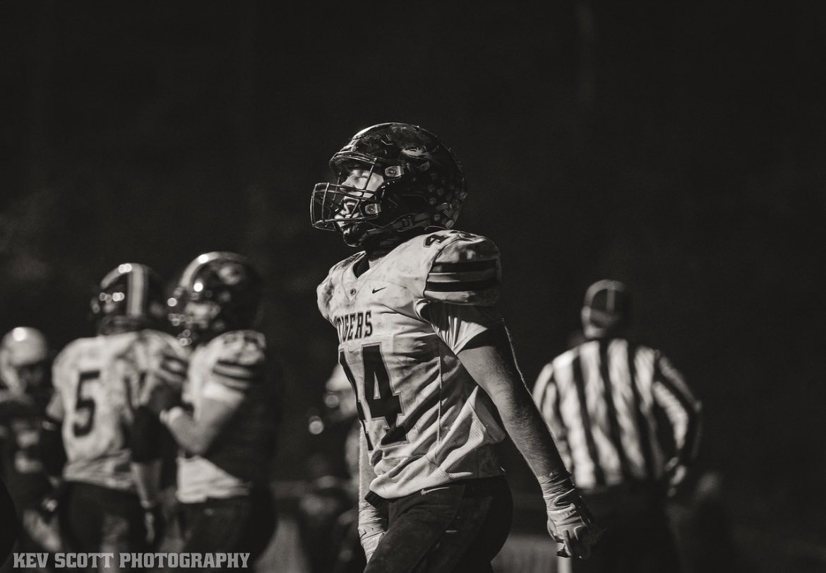 Bryce Ronchi (@bryce_ronchi) on Twitter photo Blessed to be a All Region Fullback and Inside Linebacker.
<a href="/CoachJRSchiff/">Jake Schiff</a> <a href="/NWTigersFTBL/">Tigers Football</a> @TYaeggi_UWStout <a href="/PrepRedzoneWI/">Prep Redzone Wisconsin</a> <a href="/MJ_NFLDraft/">Mark Johnson</a> Blessed to be a All Region Fullback and Inside Linebacker.
<a href="/CoachJRSchiff/">Jake Schiff</a> <a href="/NWTigersFTBL/">Tigers Football</a> @TYaeggi_UWStout <a href="/PrepRedzoneWI/">Prep Redzone Wisconsin</a> <a href="/MJ_NFLDraft/">Mark Johnson</a>