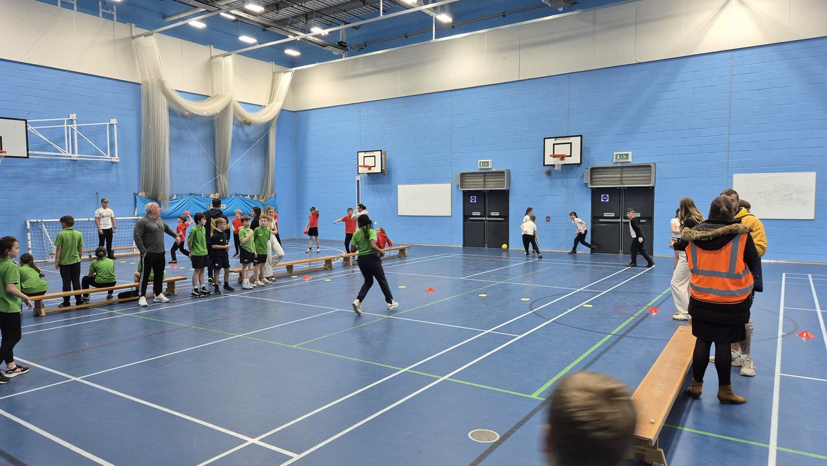 PGS_Sport's tweet photo. Well done to the Y12 Sports Studies students who ran a primary school dodgeball event this evening. All the schools involved played well and enjoyed the games played. @PudseyGS https://t.co/4Oyg2KBhG4