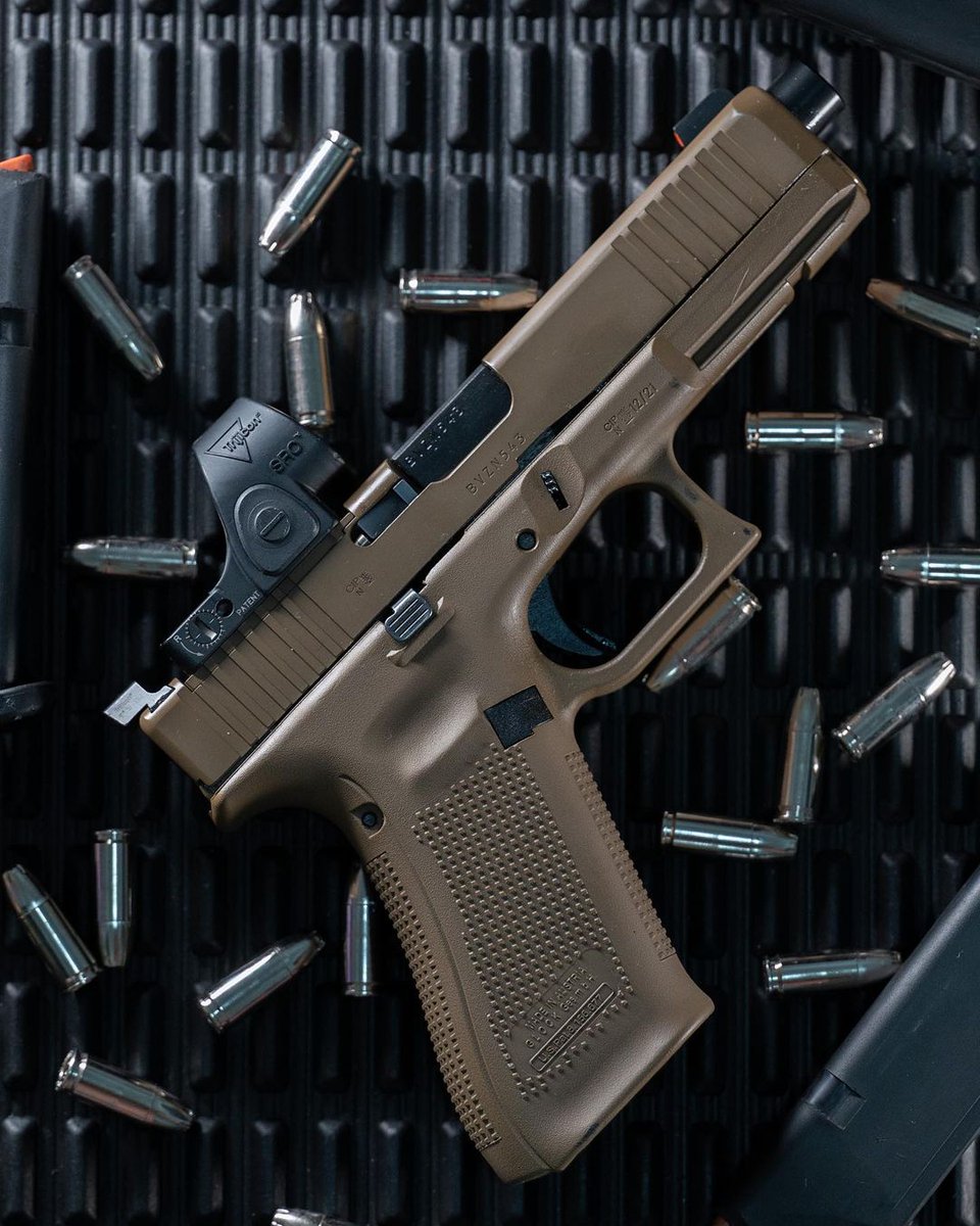 Trijicon's tweet image. Center it up, miss less. 

📷 IG: antonio_ipsc

#SRO #EDC #TrijiconHD