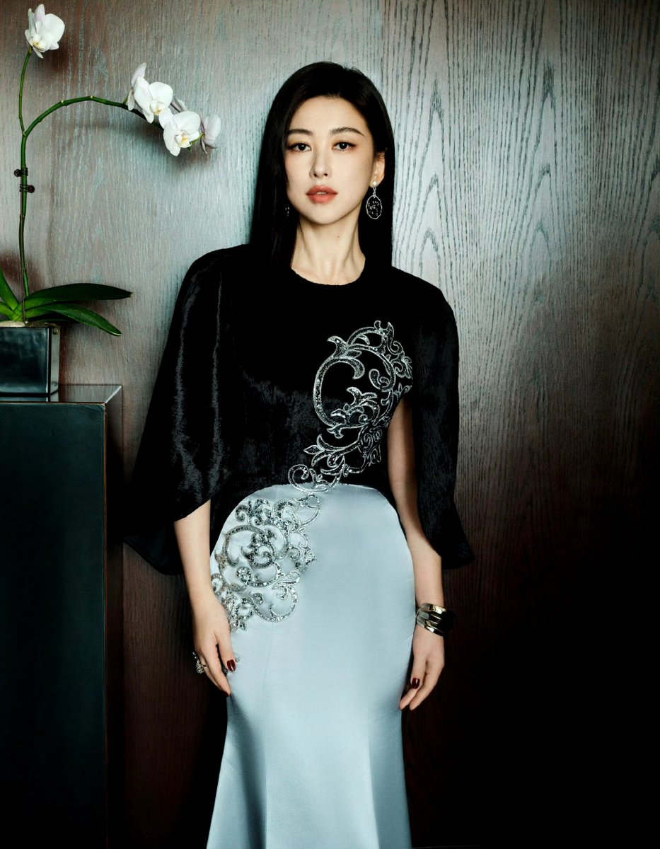 无锡惠山区真实在飞空姐☞外围上门！商务伴游！专注高端资源，（电话