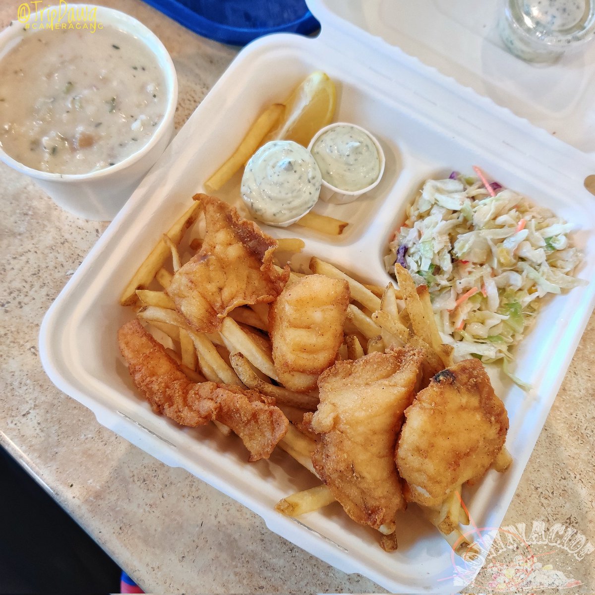 TripDawg's tweet photo. Eating with Mom! 🎣 #CheatDay
I was at Point Loma Seafoods in San Diego - https://t.co/wZRoChS9Pc
#CameraGang
https://t.co/HDUR8SCtaa🔗 https://t.co/icvxotE4oK