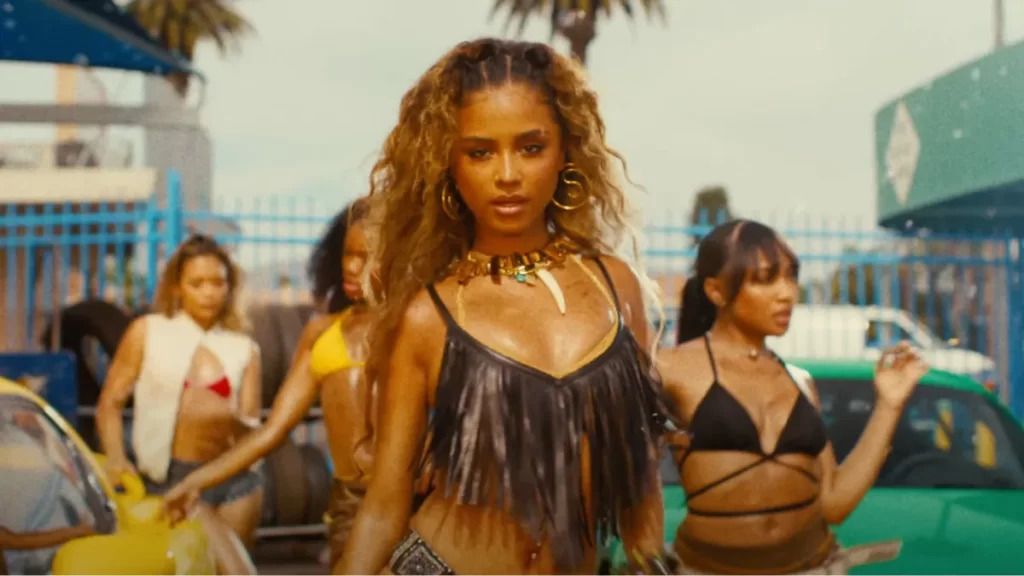 glittermagazine's tweet image. Tyla Releases New Y2K Inspired Music Video for ‘PUSH 2 START’

READ MORE: buff.ly/4fIsiJB 

#Tyla #PUSH2START