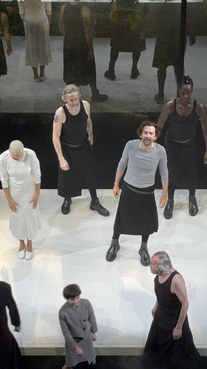 pau/ezra ! 🦦 tweet media